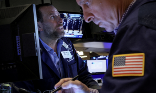 Chứng khoán Mỹ mất điểm vì số liệu lạm phát nóng hơn dự báo, giá dầu lên đỉnh 3 tháng