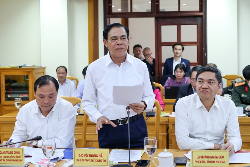 Lãnh đạo bộ, ngành, địa phương phát biểu tại cuộc làm việc. Ảnh: VGP/Nhật Bắc