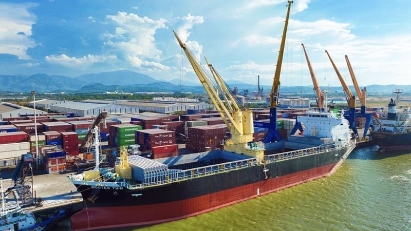 Chu Lai Port to be upgraded to berth larger vessels