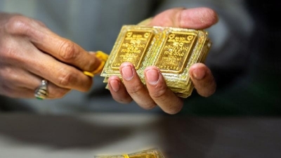 Domestic gold price down on God of Wealth Day
