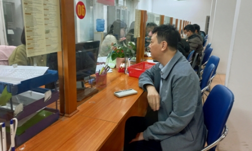 Dù chi trả mức lương hấp dẫn, doanh nghiệp vẫn khó tuyển lao động trình độ cao