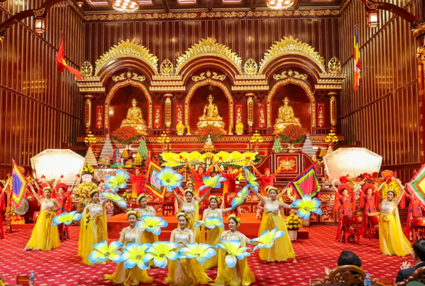 Tiết mục văn nghệ tại Lễ khai hội Xu&acirc;n Y&ecirc;n Tử 2024. Ảnh: Chu Kh&ocirc;i.