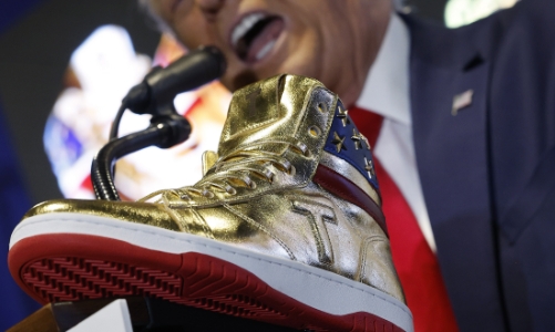Vì sao thương hiệu giày thể thao của ông Trump gây chú ý?