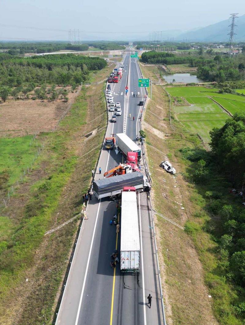 Hiện trường vụ tại nạn giao thông ngày 18/2