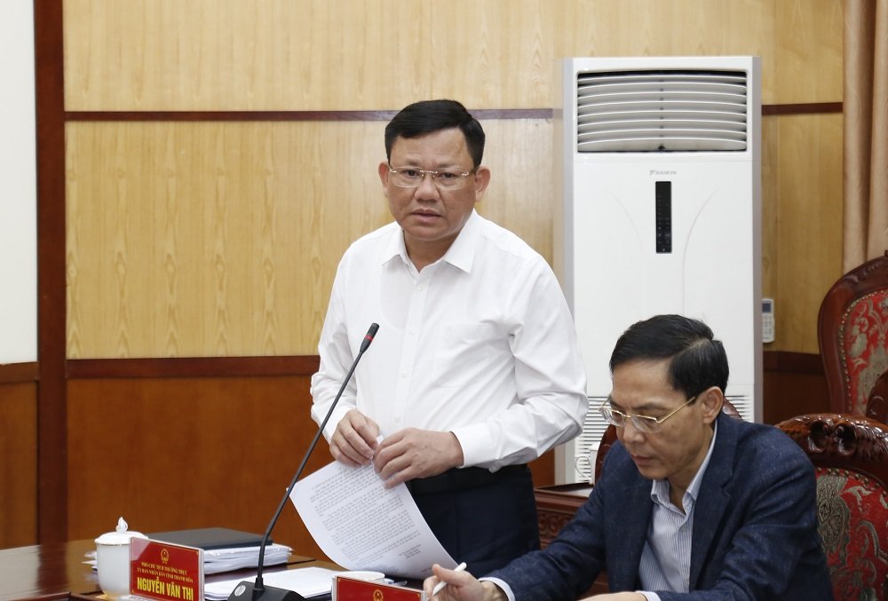 Ông Nguyễn Văn Thi, Phó Chủ tịch Thường trực UBND tỉnh phát biểu tại phiên họp