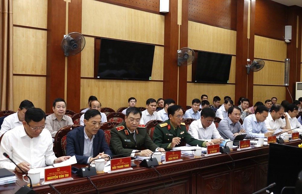 Các đại biểu tham dự phiên họp