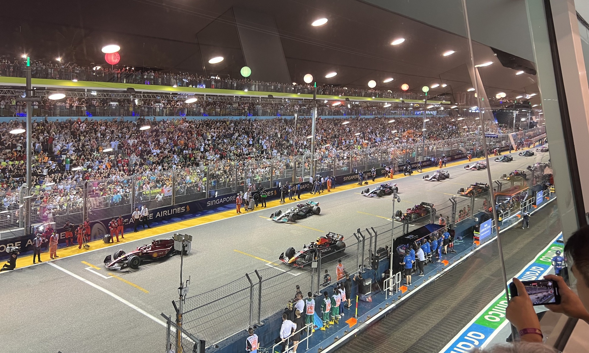 C&aacute;c dịch vụ kinh doanh v&agrave; giải tr&iacute; đang ph&aacute;t triển mạnh mẽ của Singapore thể hiện sức hấp dẫn điểm đến n&agrave;y.