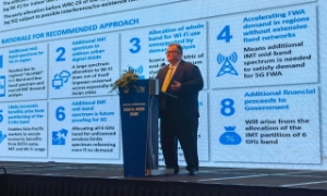 Ông Scott Minehane, Giám đốc điều hành Windsor Place Consulting, phát biểu tại Hội nghị 5G ASEAN lần thứ 3 tại Hà Nội vào ngày 11 tháng 10 năm 2022