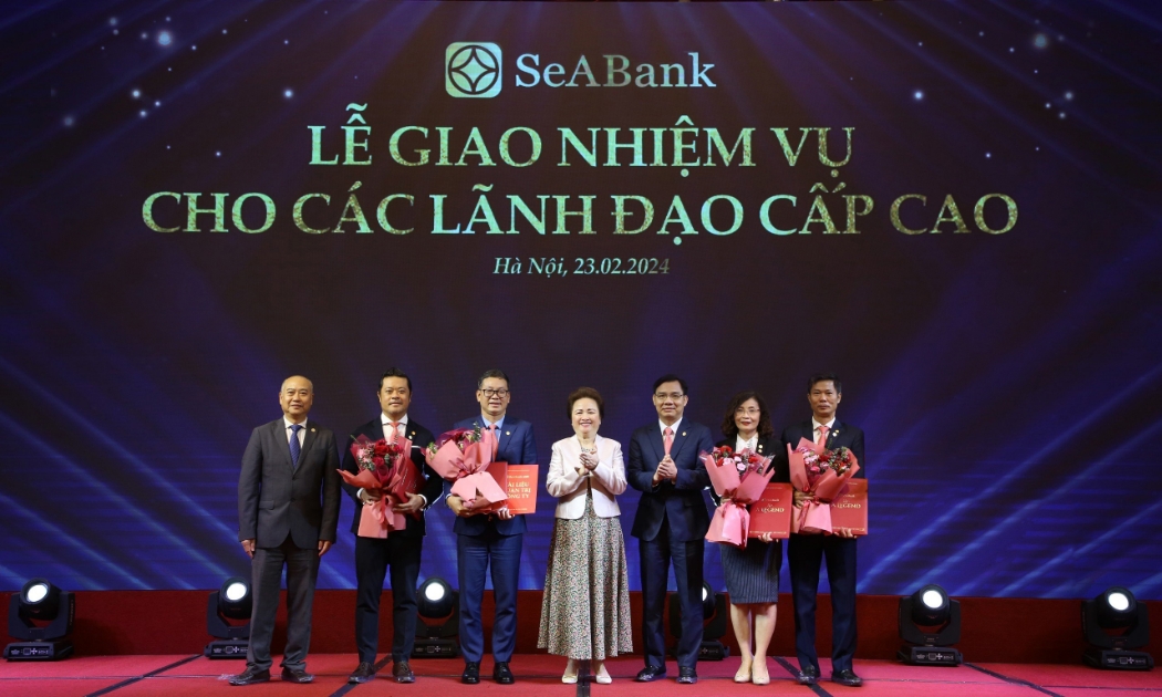 SeABank kiện toàn bộ máy nhân sự cấp cao với sự tham gia của các thành viên giàu kinh nghiệm, có thâm niên cống hiến làm việc lâu năm.