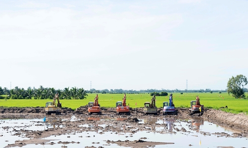 Cao tốc Châu Đốc - Cần Thơ - Sóc Trăng tìm nguồn hỗ trợ hơn 8 triệu khối cát san lấp
