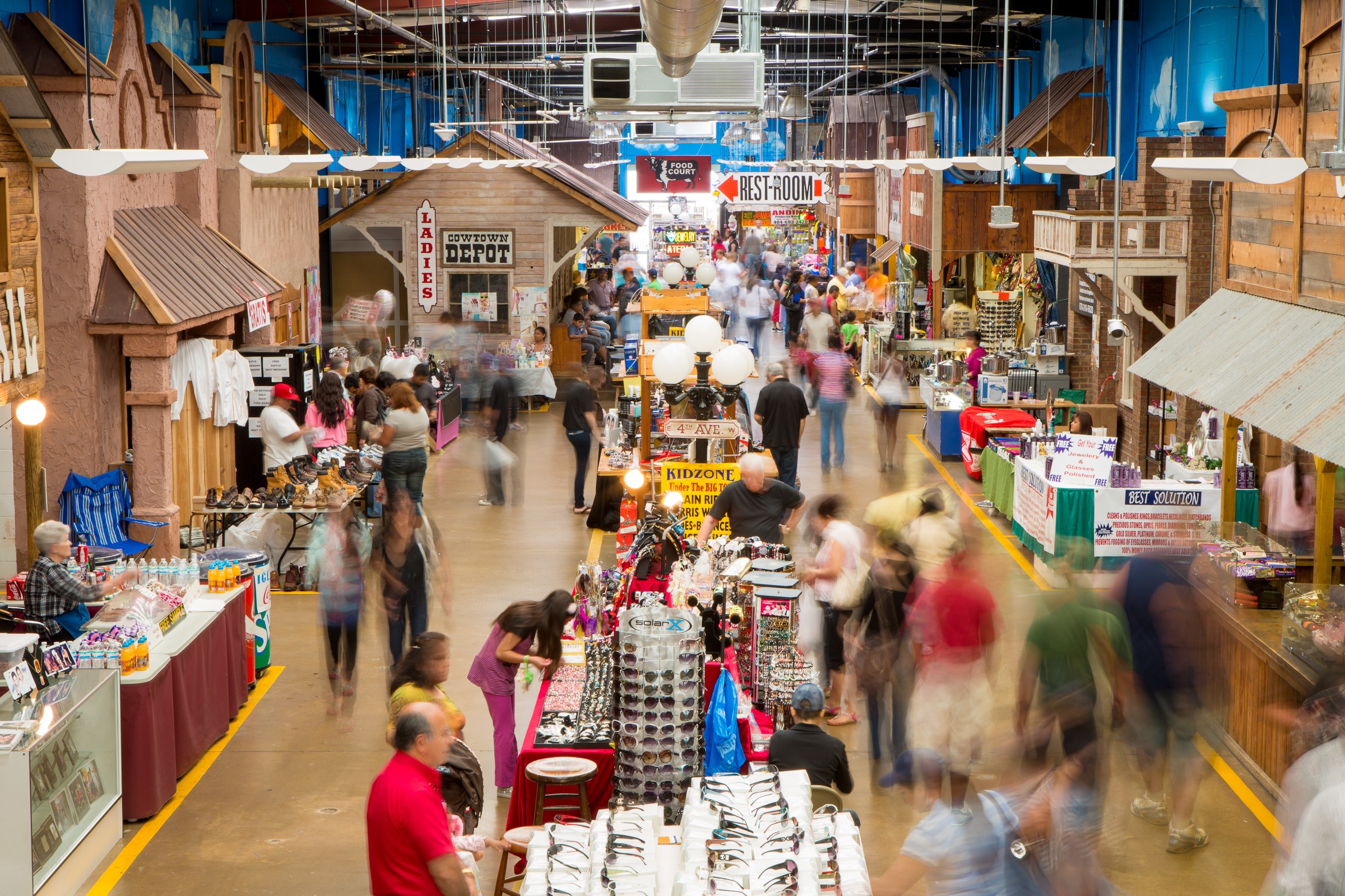 Trong 5 năm tới, thị trường h&agrave;ng đ&atilde; qua sử dụng dự kiến sẽ tăng tới 80% v&agrave; đạt 289 tỷ USD.