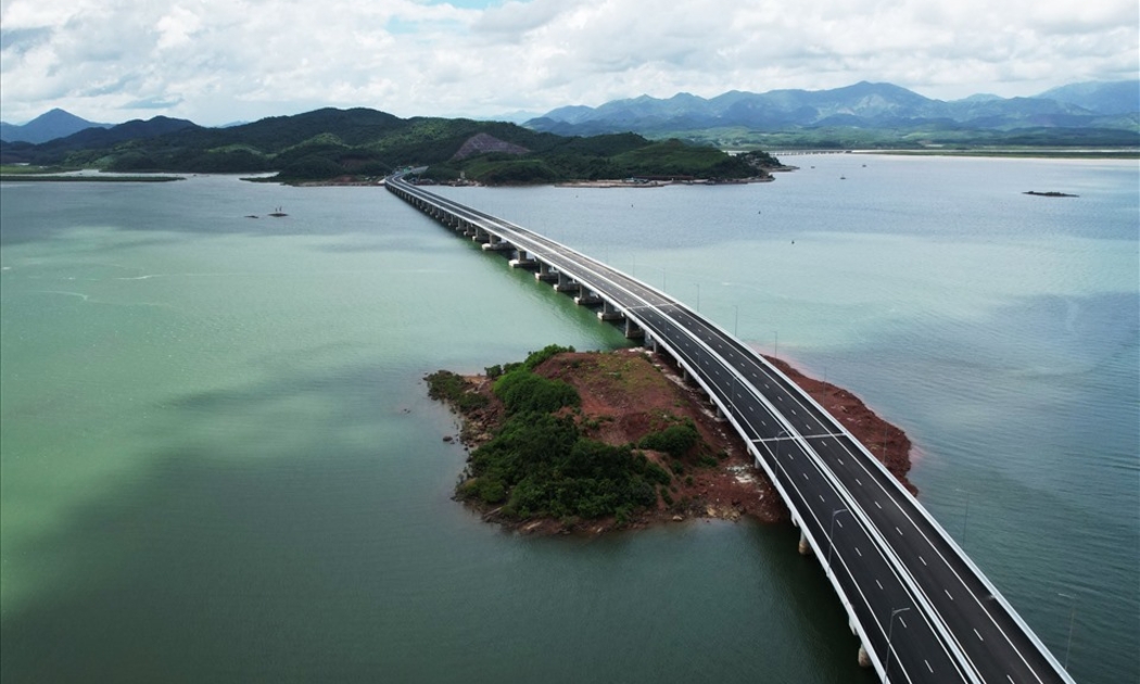 Cao tốc Hạ Long - Vân Đồn tỉnh Quảng Ninh 