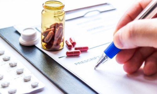 Bộ Y tế yêu cầu xử lý nghiêm việc lạm dụng kê đơn thuốc để lấy 