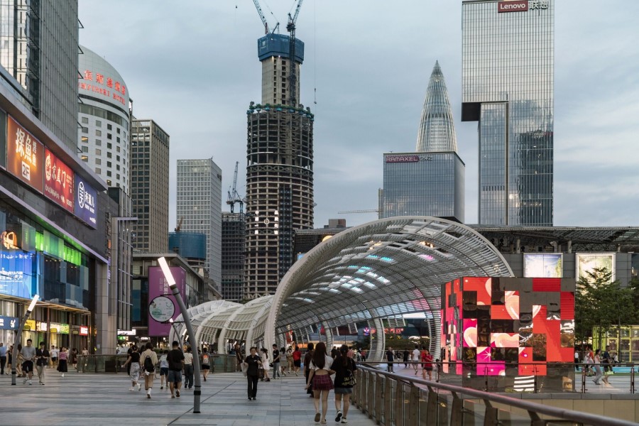 Chỉ ri&ecirc;ng trong năm 2023, người Hong Kong đ&atilde; chi tổng cộng 8,5 tỷ USD v&agrave;o Th&acirc;m Quyến v&agrave; c&aacute;c th&agrave;nh phố l&acirc;n cận ph&iacute;a nam Trung Quốc.