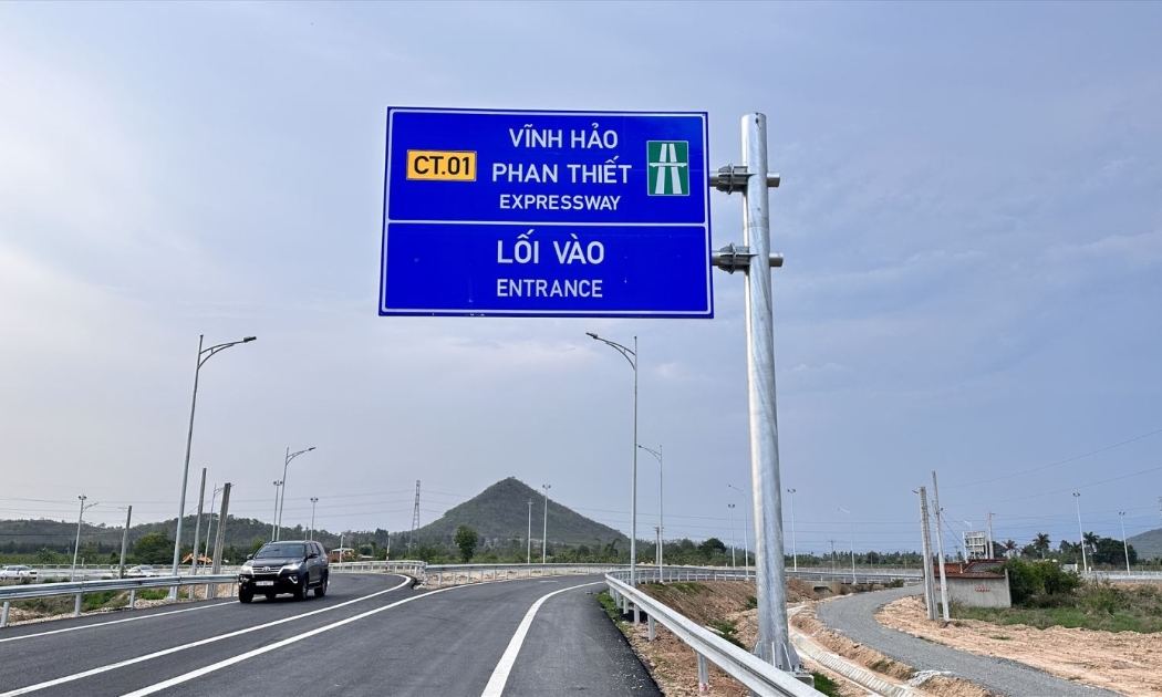 Riêng tuyến Quốc lộ 1-Mỹ Thạnh sửa chữa hỗ trợ địa phương đang xem xét phương án triển khai thực hiện.