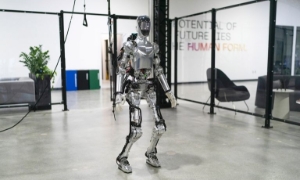 Tại Figure AI, các kỹ sư chế tạo robot có hình dáng và chuyển động giống con người, có thể thực hiện những công việc nguy hiểm và giúp giảm bớt tình trạng thiếu lao động.