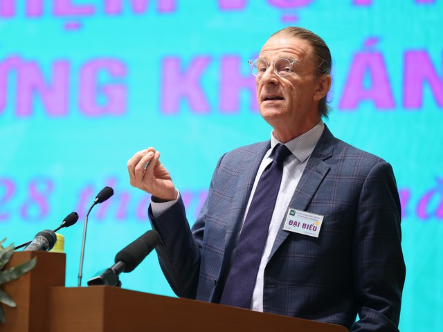Ông Dominic Scriven, Chủ tịch HĐQT Công ty cổ phần quản lý Quỹ đầu tư Dragon Capital Việt Nam.