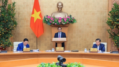 PM calls for improvements in law building