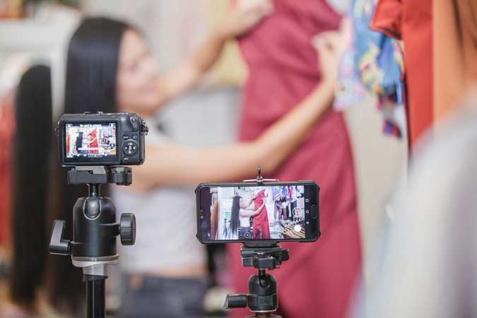 Sẽ công khai và cấm xuất cảnh người bán hàng online nợ thuế - Ảnh minh họa.