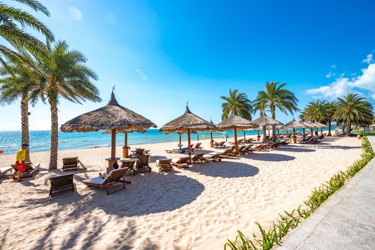 Việc kết nối các đường bay quốc tế đến Phú Quốc là một trong những yếu tố hút khách tới đảo dịp đầu năm.