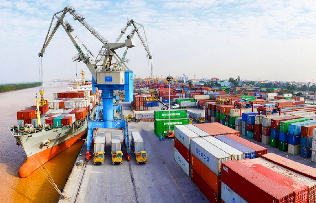 Xuất nhập khẩu hàng hóa trong 2 tháng đầu năm 2024 tiếp tục khởi sắc.