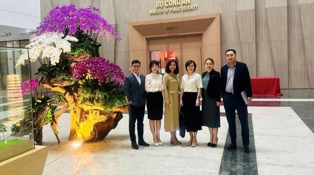 Đoàn cán bộ Vietcombank tham gia hội nghị.