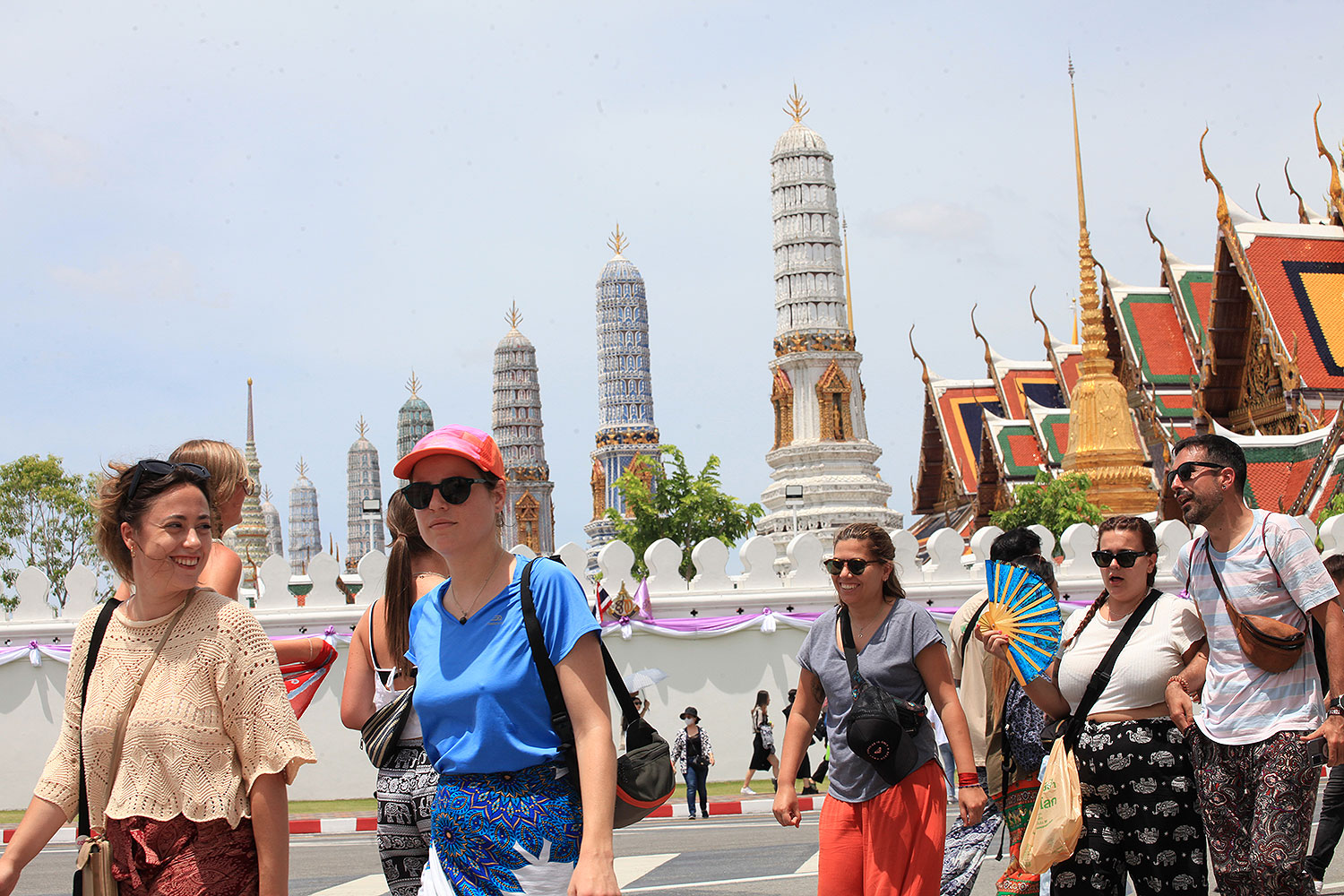 Dưới tác động của các chính sách thị thực trên, lượng du khách Trung Quốc đến Thái Lan trong kỳ nghỉ Tết Giáp Thìn 2024 tăng vọt.