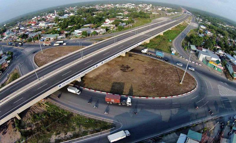 Nút giao Dầu Giây, điểm đầu của dự án cao tốc Dầu Giây - Liên Khương mà tuyến Tân Phú - Bảo Lộc là một hợp phần.