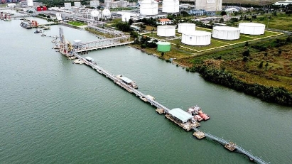 Investors file bids to build LNG-fired power complex in Thanh Hoa