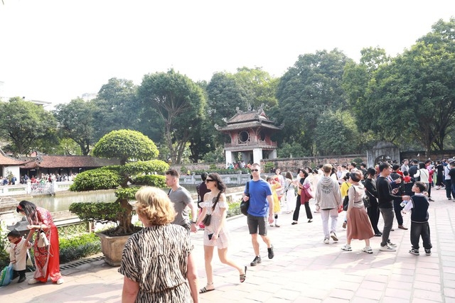 Hanoi welcomes 890,000 foreign visitors in Jan-Feb