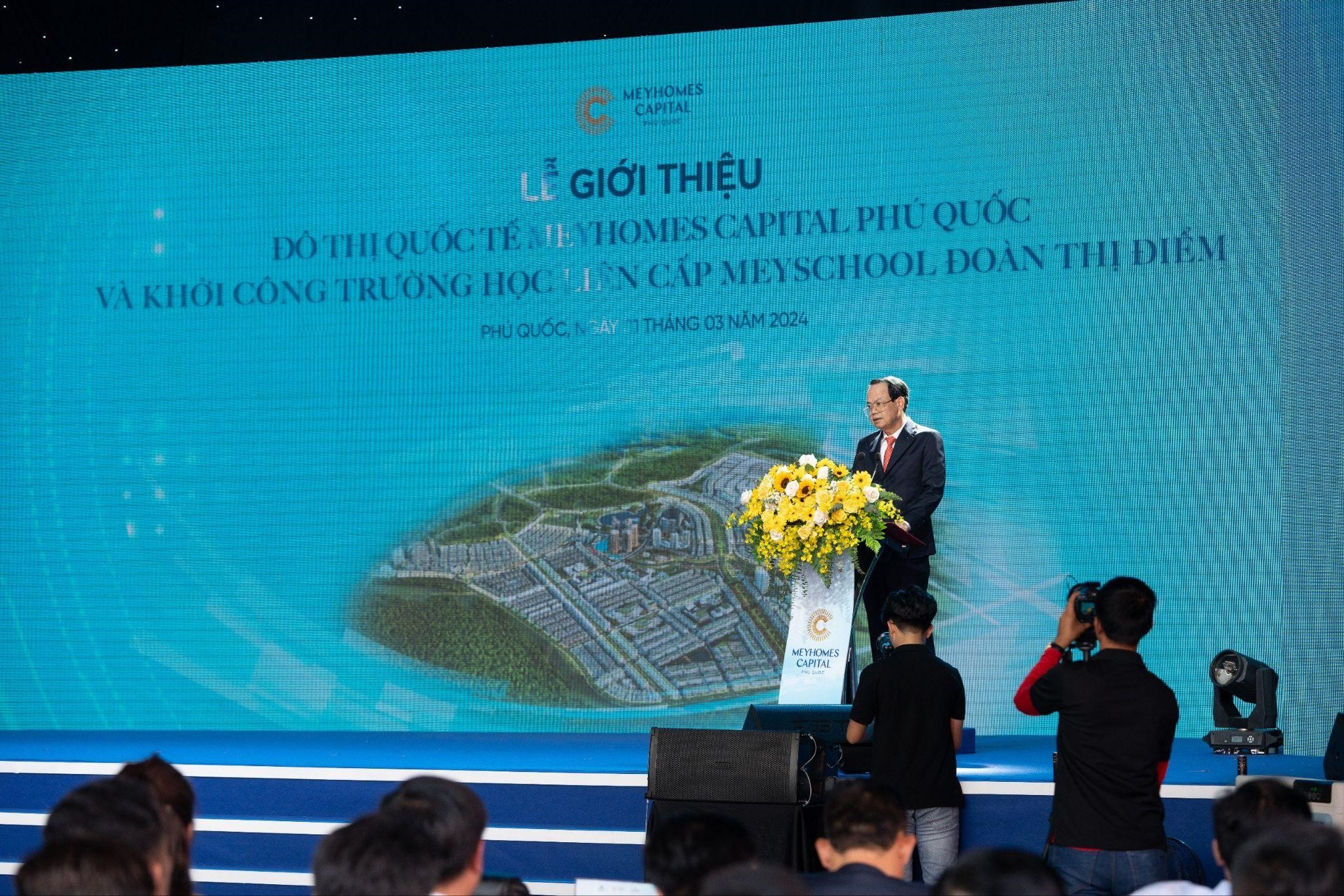 Ông Nguyễn Minh Ngọc - Phó Chủ tịch HĐQT Tập đoàn Tân Á Đại Thành chia sẻ tại sự kiện.