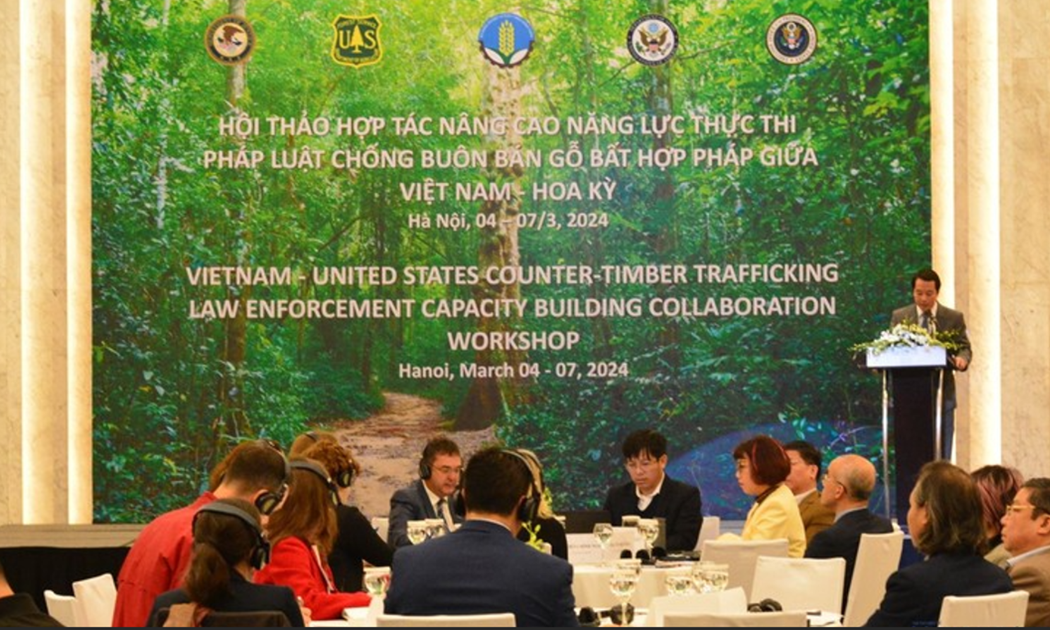Hội thảo là cơ hội để hai bên bày tỏ quan điểm nhằm nâng cao năng lực phòng chống buôn bán gỗ trái pháp luật và thúc đẩy buôn bán gỗ hợp pháp.