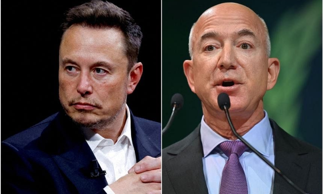 Elon Musk (trái) và Jeff Bezos - Ảnh: Reuters.