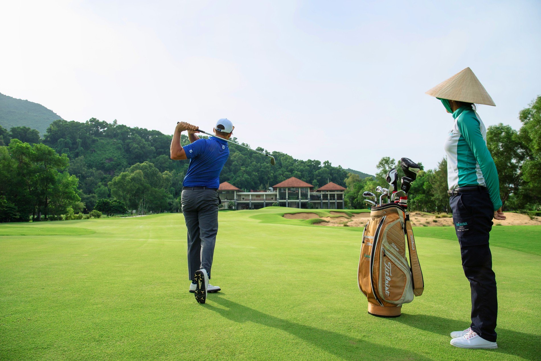 Du lịch golf Việt Nam đang trên đà phát triển nhờ rất nhiều sân golf được thiết kế bởi các nhà vô địch đẳng cấp thế giới.