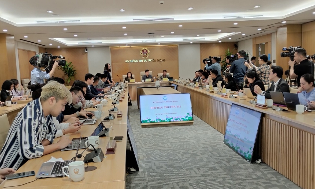 Thứ trưởng Bộ Thông tin và Truyền thông Nguyễn Thanh Lâm chủ trì họp báo thường kỳ chiều ngày 6/3/2024.