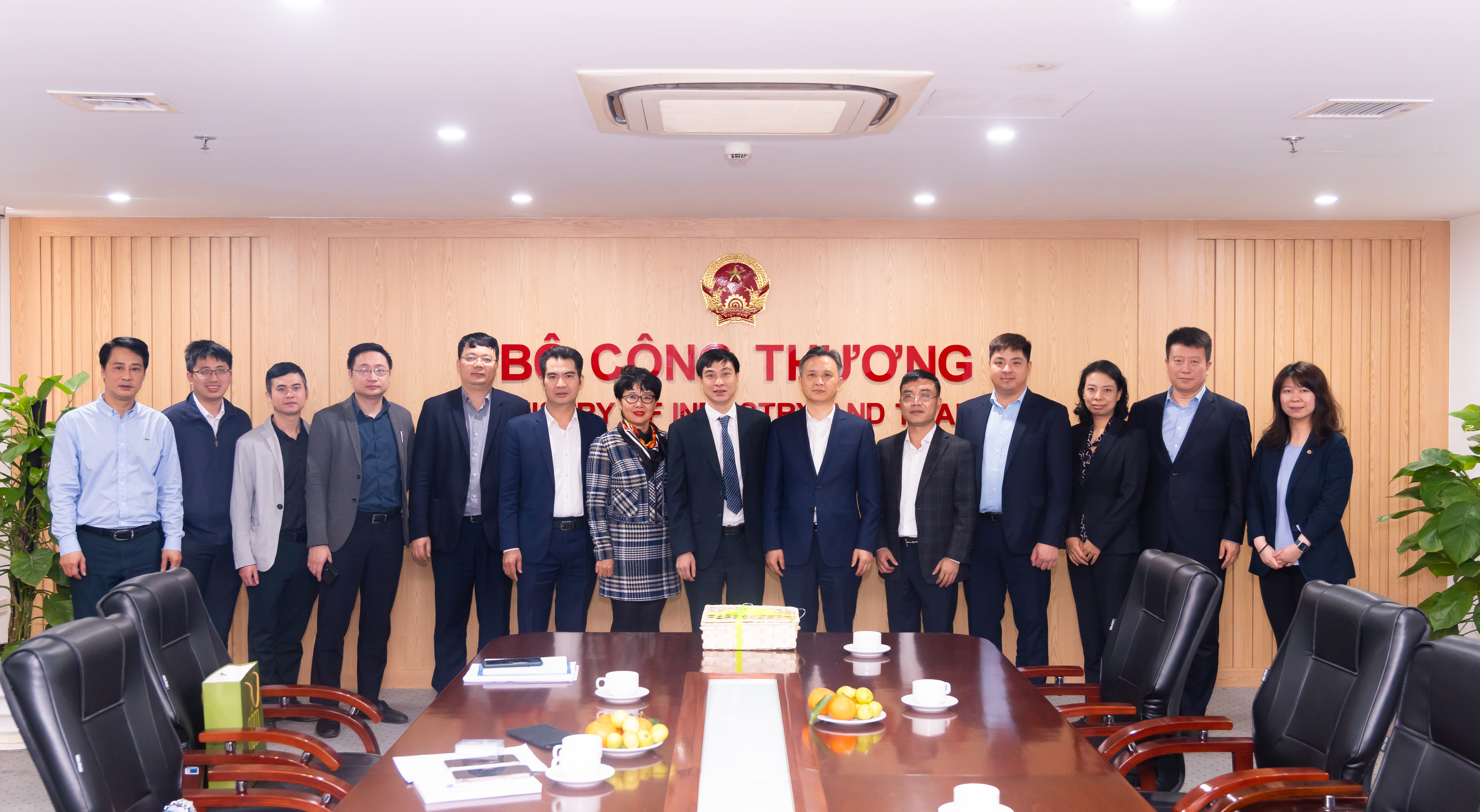 Bộ Công Thương và Sở Giao dịch Hàng hóa Việt Nam đón tiếp và làm việc với Sở Giao dịch Hàng hóa Đại Liên.