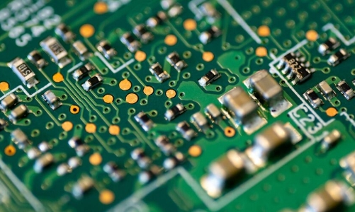 Trung Quốc suy thoái, các nhà cung cấp chip và linh kiện Nhật Bản bị vạ lây