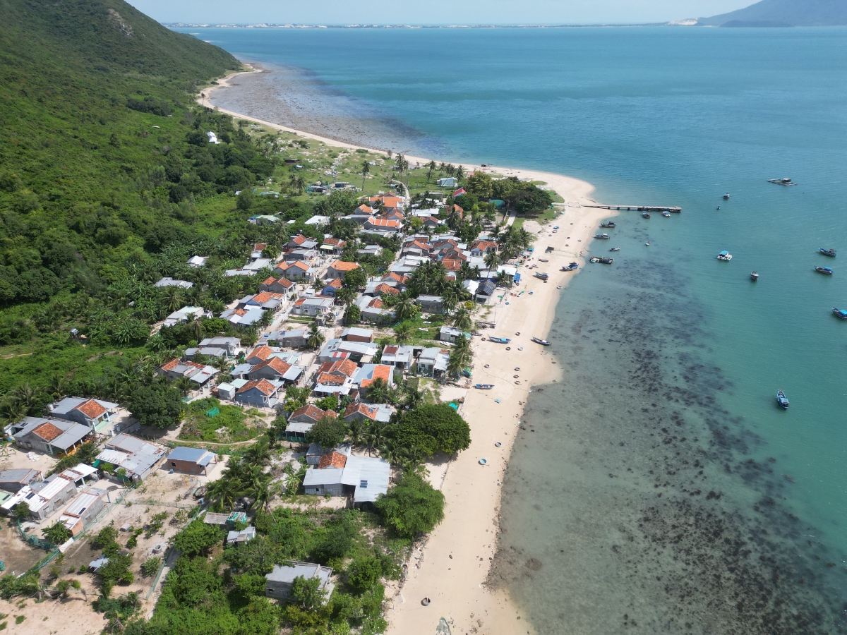 Khu vực thuộc huyện Vạn Ninh, tỉnh Khánh Hòa.