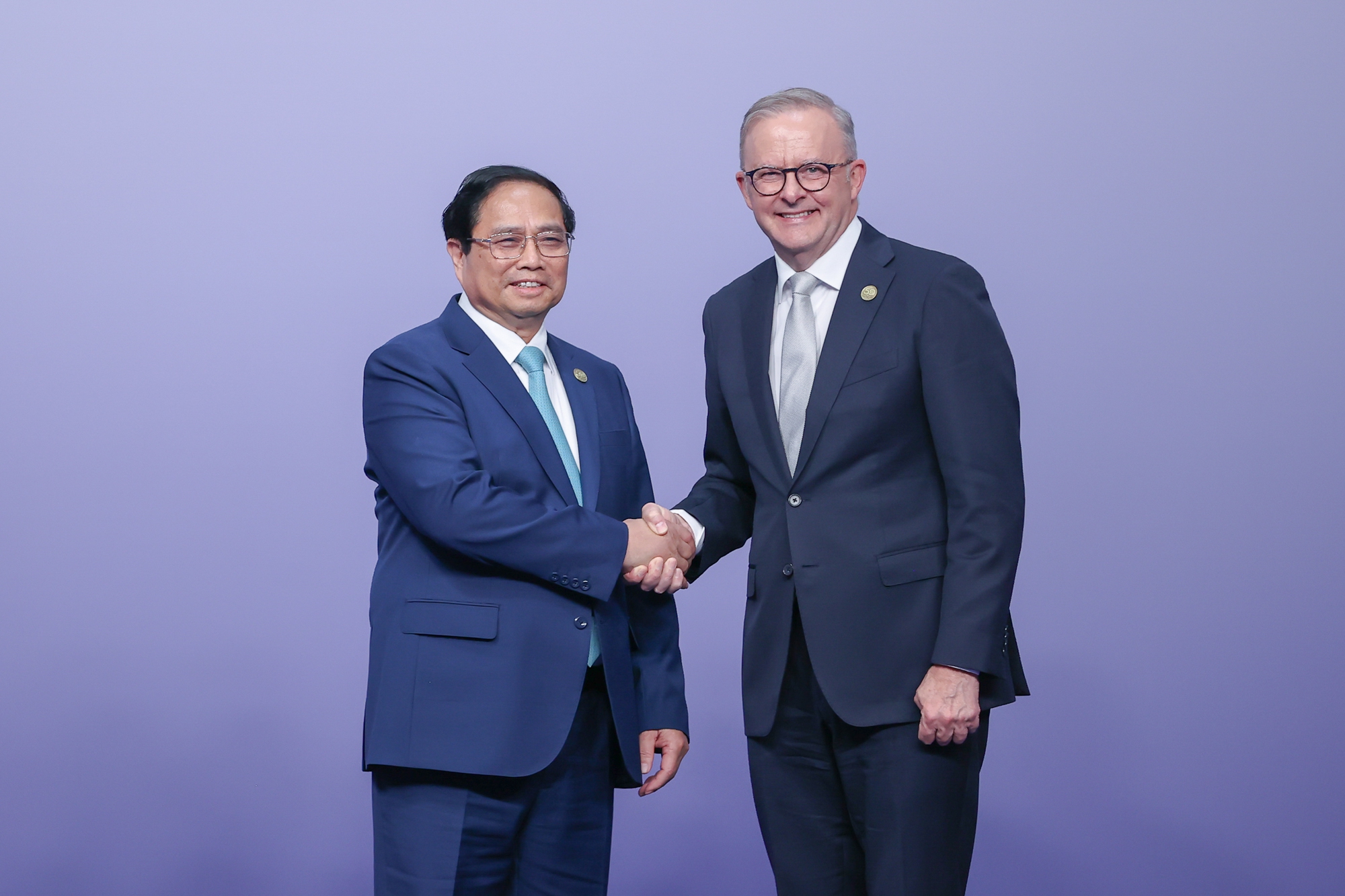 Thủ tướng Australia Anthony Albanese đón Thủ tướng Phạm Minh Chính dự Hội nghị Cấp cao ASEAN – Australia - Ảnh: VGP