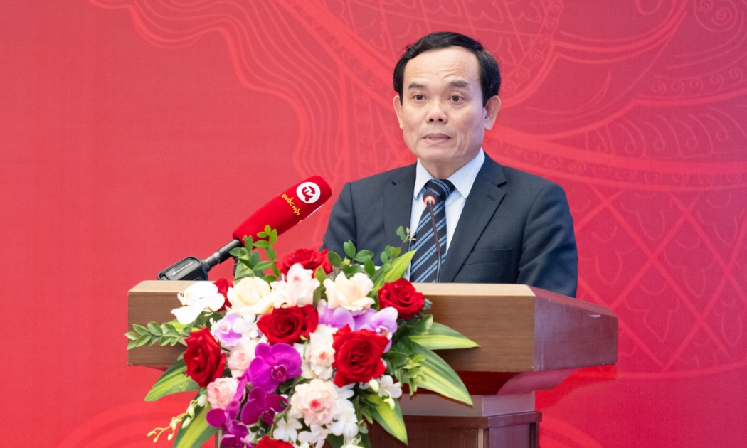Phó Thủ tướng Trần Lưu Quang báo cáo việc tổ chức triển khai thi hành các luật, nghị quyết được Quốc hội khóa XV thông qua tại Kỳ họp thứ 6 và Kỳ họp bất thường lần thứ 5.