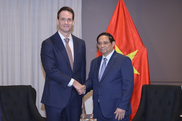 Thủ tướng Phạm Minh Chính tiếp ông Paul Serra, Giám đốc điều hành tập đoàn SunRice của Australia - Ảnh: VGP