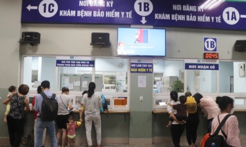 Những nguyên nhân khiến người dân phải chi tiền túi cho y tế ở mức cao