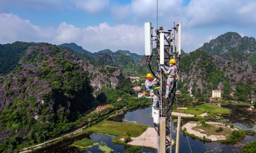 Nhà mạng đầu tiên có “băng tần vàng” cho 5G