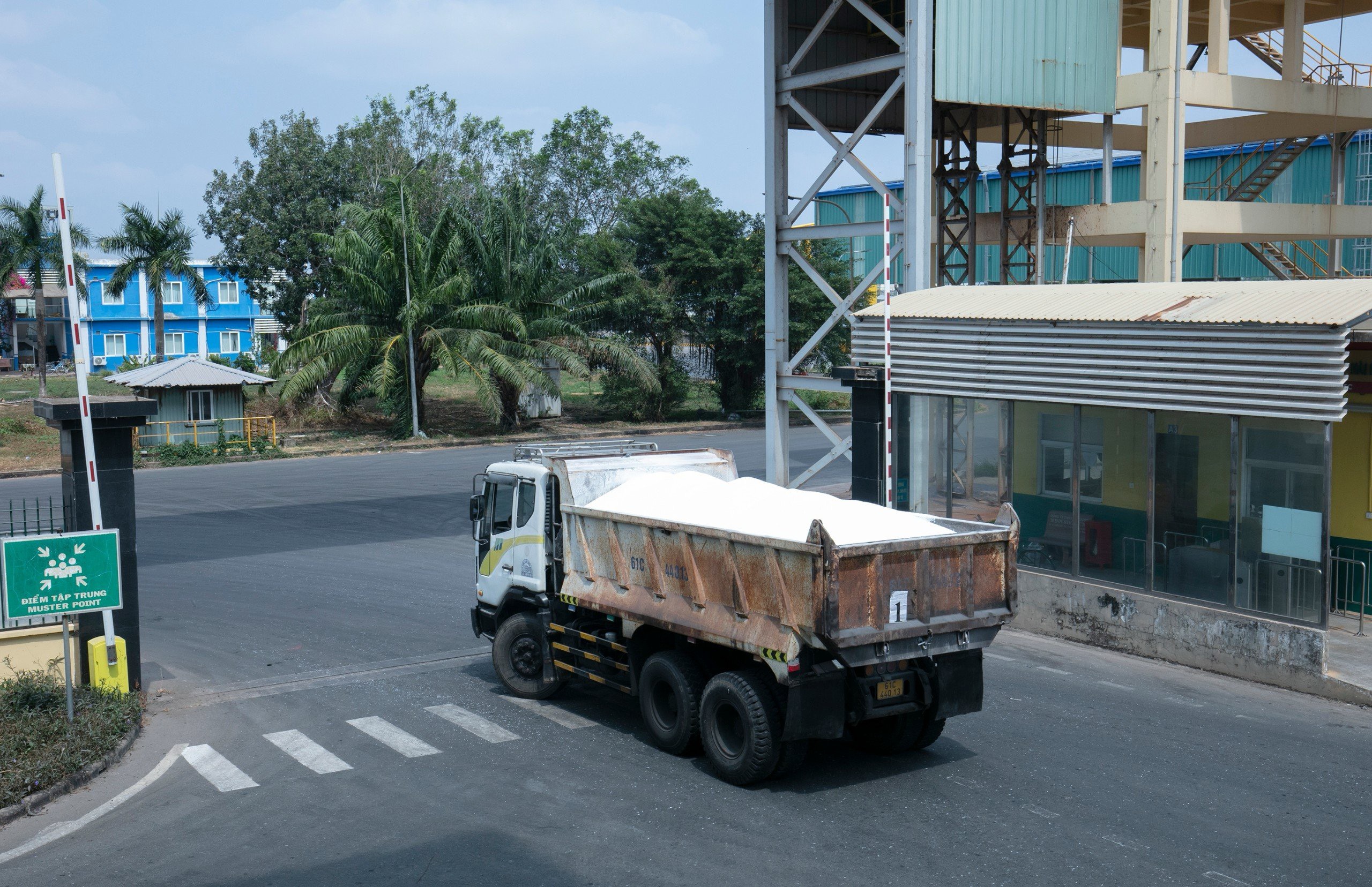 Đội ngũ nhân sự Phân bón Cà Mau đang chuẩn bị cho lô hàng đầu tiên xuất khẩu sản phẩm Urê hạt đục sang thị trường New Zealand.