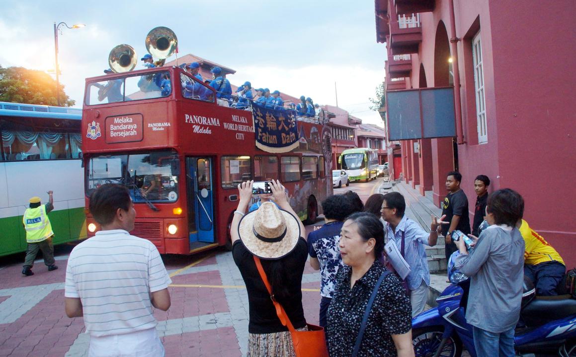 Dịp Tết Nguyên đán Giáp Thìn, Malaysia đón 100.000 lượt khách Trung Quốc, tăng 50% so với cùng kỳ năm ngoái.