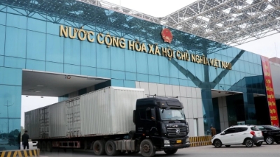 Trade turnover through Mong Cai border gate up 30%