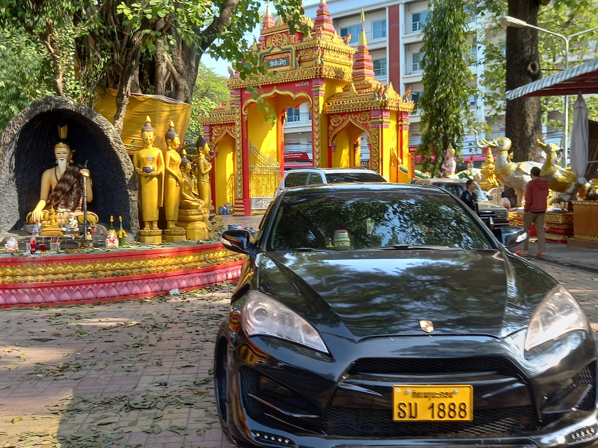 Với trường hợp bất khả kháng, doanh nghiệp kinh doanh dịch vụ lữ hành quốc tế phải gửi văn bản gửi đến Bộ Công an báo cáo lý do phương tiện xuất cảnh chậm.