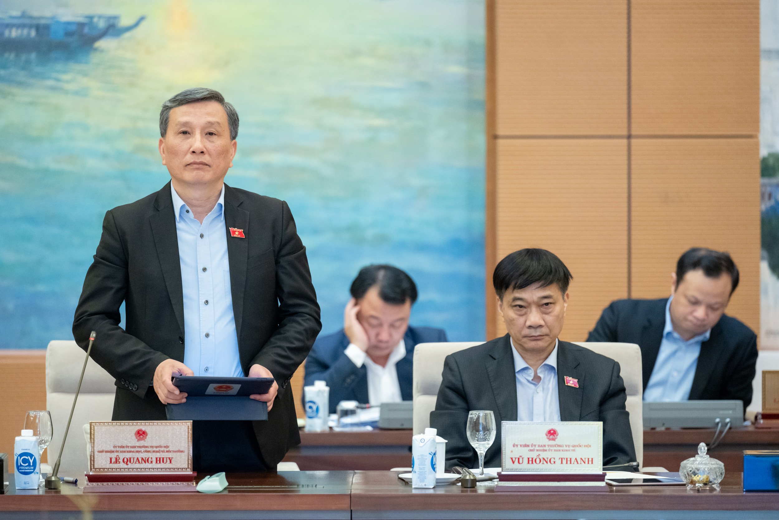 Chủ nhiệm Ủy ban Khoa học, Công nghệ và Môi trường Lê Quang Huy phát biểu tham gia cho ý kiến - Ảnh: Quochoi.vn