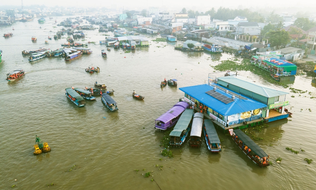Cảng biển, cảng hàng không đóng vai trò trung tâm để kết nối phát triển các tuyến đường sắt, đường bộ cao tốc.
