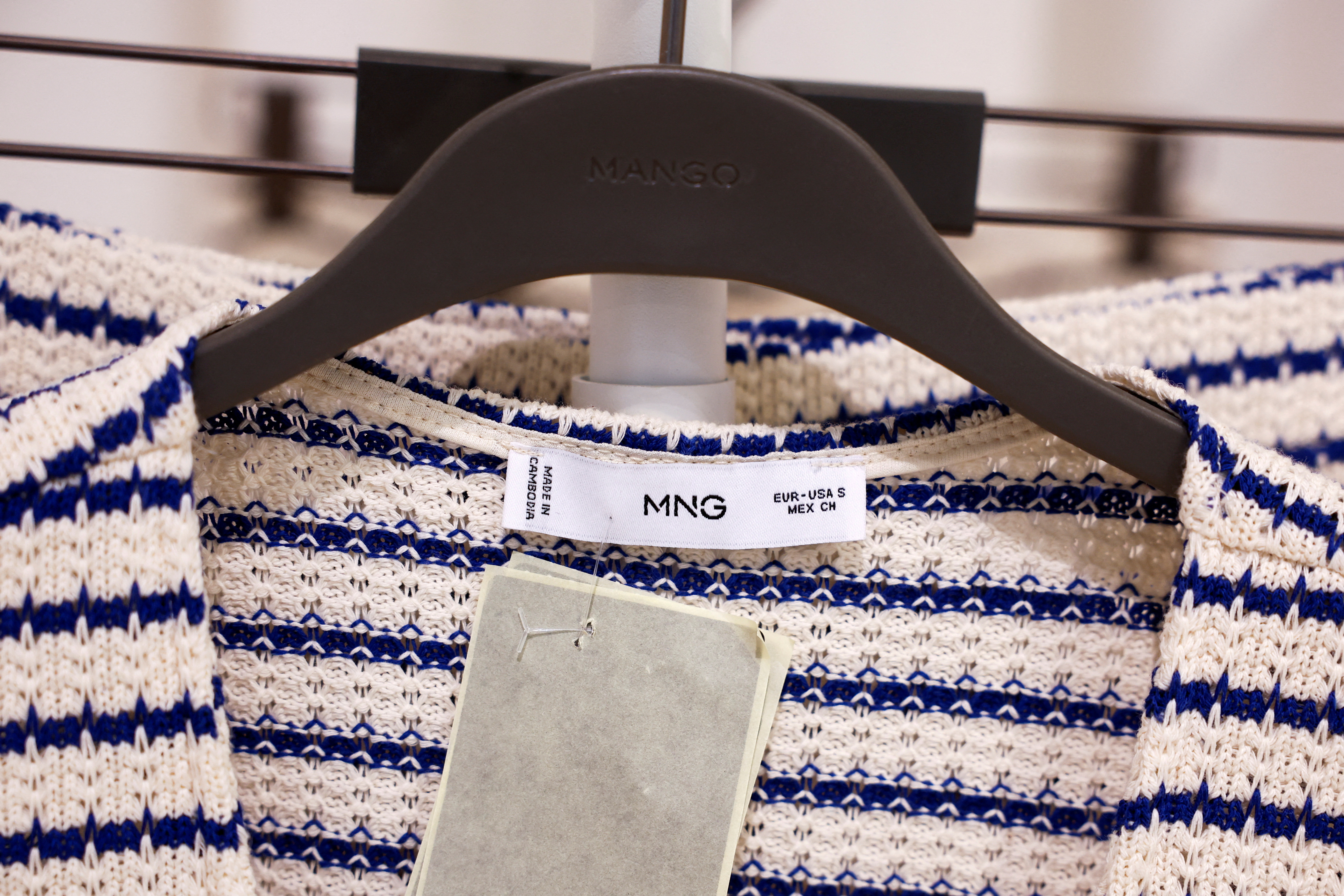 Mango đang nghi&ecirc;n cứu những loại quần &aacute;o &iacute;t mang t&iacute;nh m&ugrave;a vụ hơn.